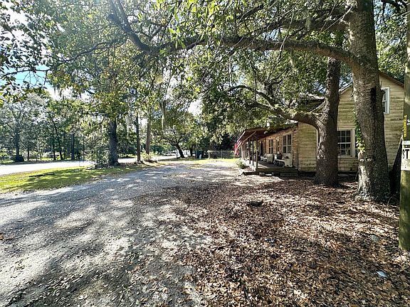 5th image of 1420 N Highway 52