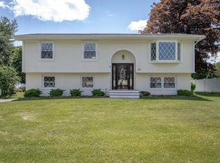 42 Red Fox Dr, Feeding Hills, MA 01030