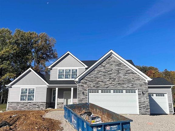 2nd image of 731 Abigail Ln