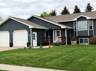 419 Wren Cir, Brookings, SD 57006