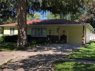 303 NE Hayes St, Greenfield, IA 50849