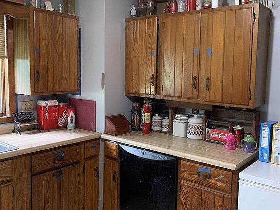 3rd image of 406 Ross St