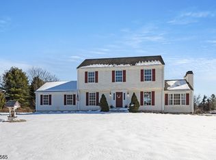 10 Oak Lane Rd, Columbia, NJ 07832