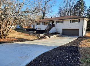 1896 Dior Dr, Marietta, GA 30062