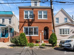 282 Alpine St, Perth Amboy, NJ 08861