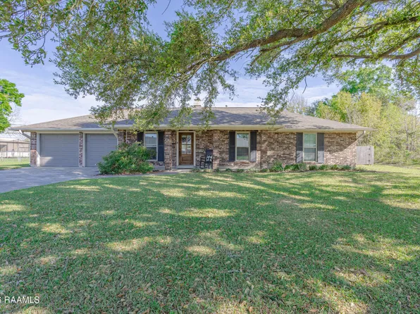 917 E Butler St, Rayne, LA 70578