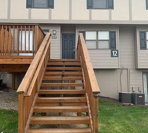 2nd image of 24772 Cashmere Ct