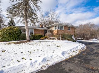 10 Campus View Drive, Loudonville, NY 12211