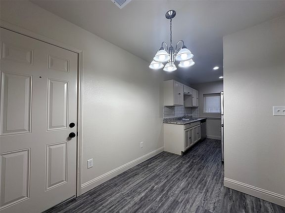 4th image of 1017 Pleasant Valley Rd