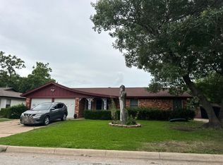 2108 Cliff Park, Fort Worth, TX 76134