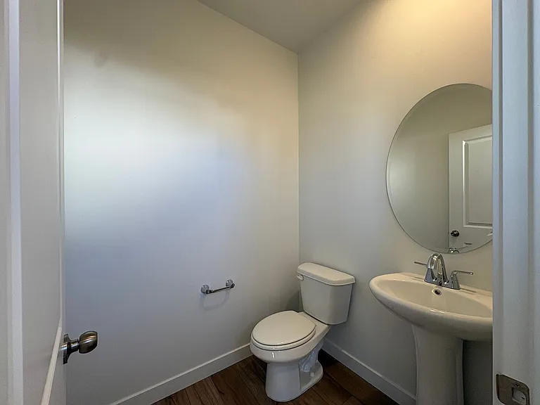 1592 N Summer Springs Cv — Photo 9