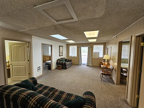139 W 2 S Photo 1