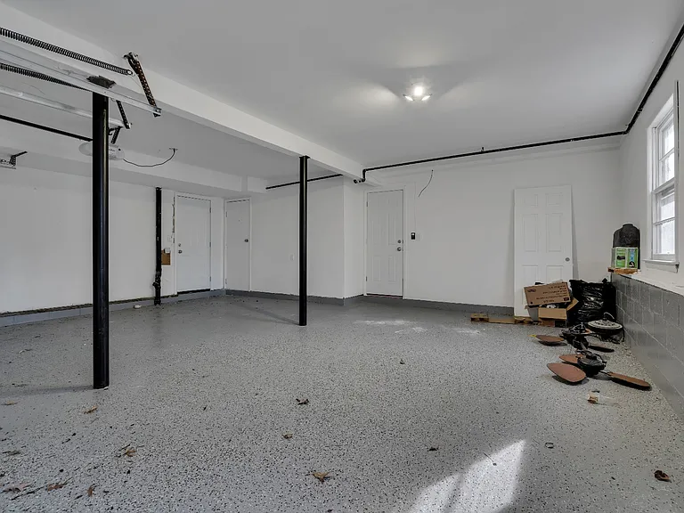 2111 Dover Pines Ave — Photo 31
