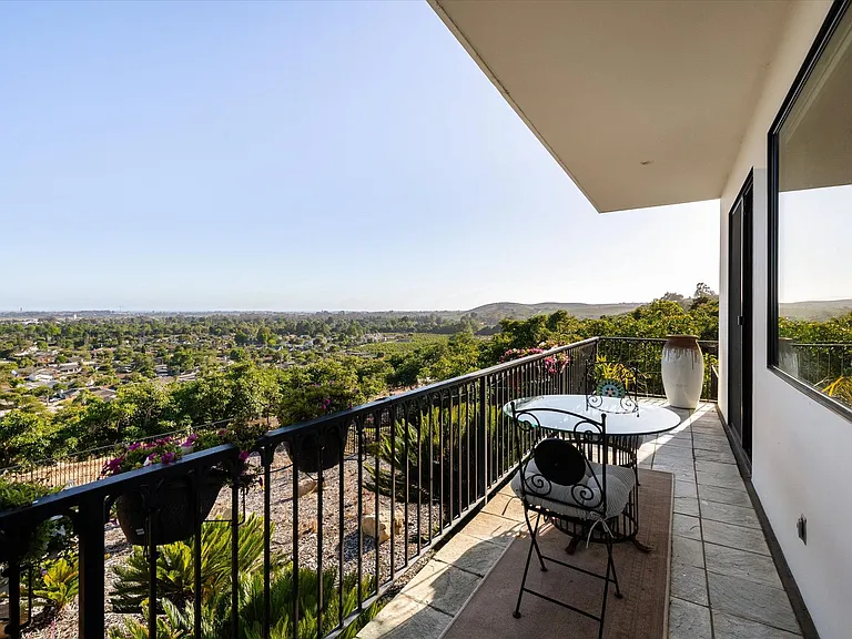 6060 La Goleta — Photo 19