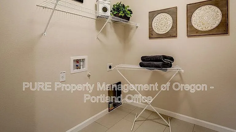 6714 NW 158th Ave — Photo 13