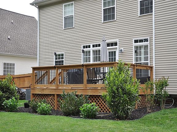 3rd image of 720 Cavalier Dr