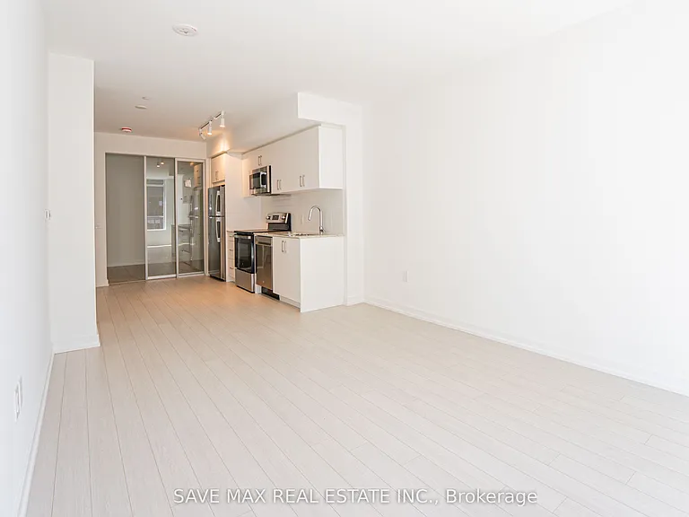 4010 Eglinton Ave W #615 — Photo 12