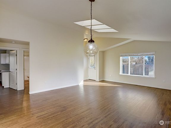 4th image of 10403 23rd Avenue E
