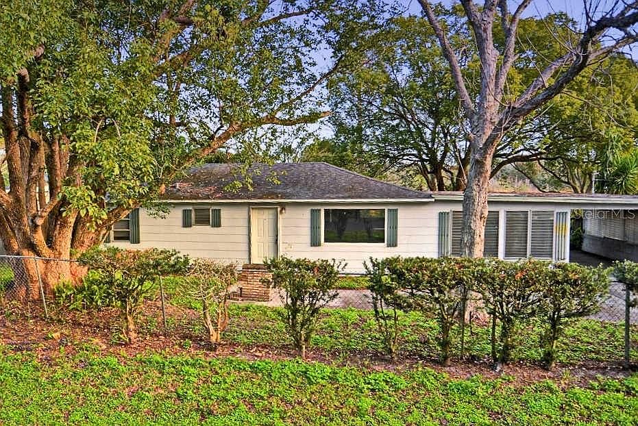1st image of 1177 Lake Lucerne Cir