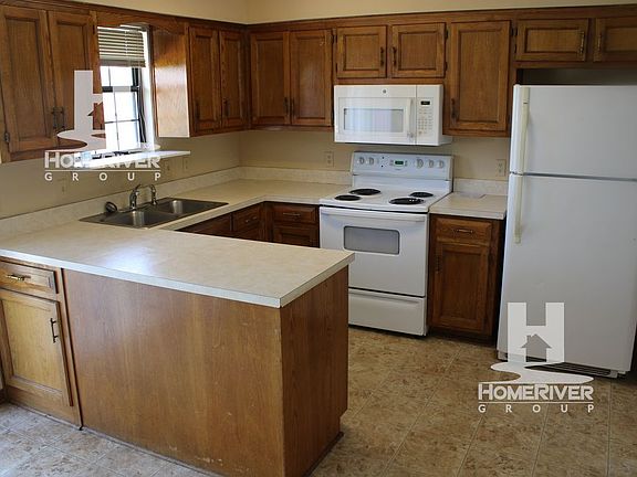 2nd image of 12 W 132nd St #0