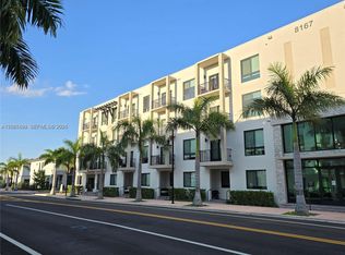 8167 NW 41st St #E-302, Miami, FL 33166