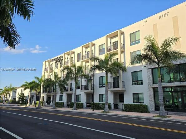 8167 NW 41st St #E-302, Miami, FL 33166