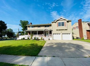 1 Bodnarik Rd, Edison, NJ 08837