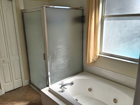4th image of 27822 Sky Lake Cir