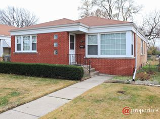 5443 Suffield Ct, Skokie, IL 60077