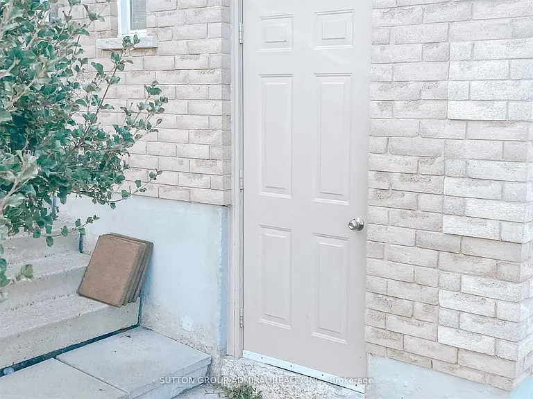 101 Hodgson Dr #BASEMENT — Photo 2