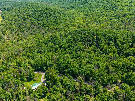 3rd image of 165 Mountain Rd