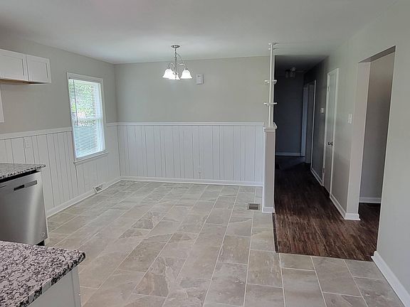 3rd image of 544 Thurman Dr