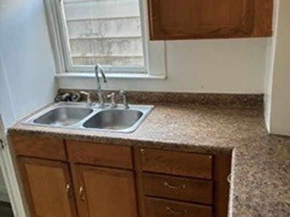 5th image of 1515 Tecumseh St