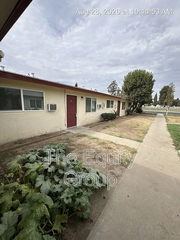 2 bed, 1.0 bath, $1,250 — Photo 2