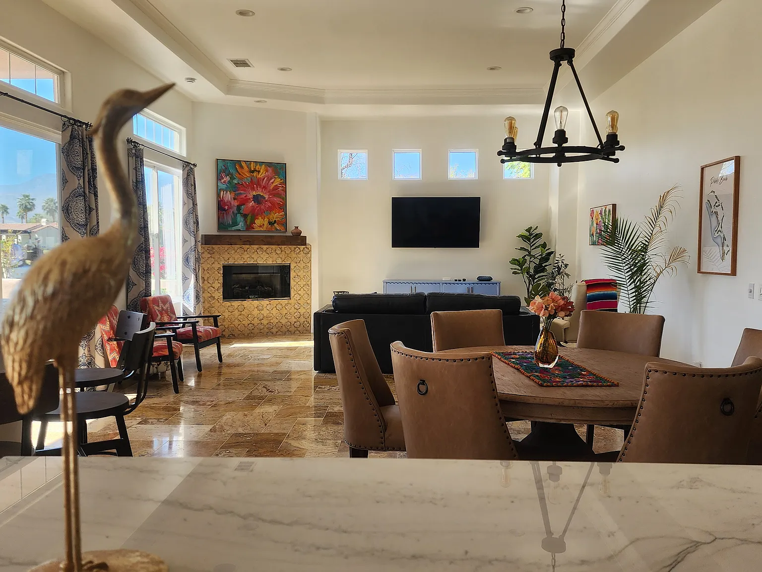 3 bed, 2.5 bath, 2333 sqft, $8,000 — Photo 3