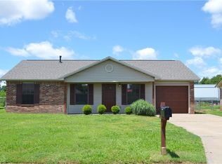 806 S 38th St, Van Buren, AR 72956