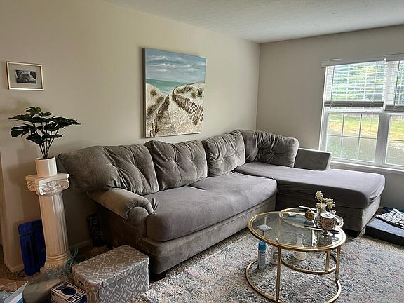 5th image of 8931 Oak Village Blvd