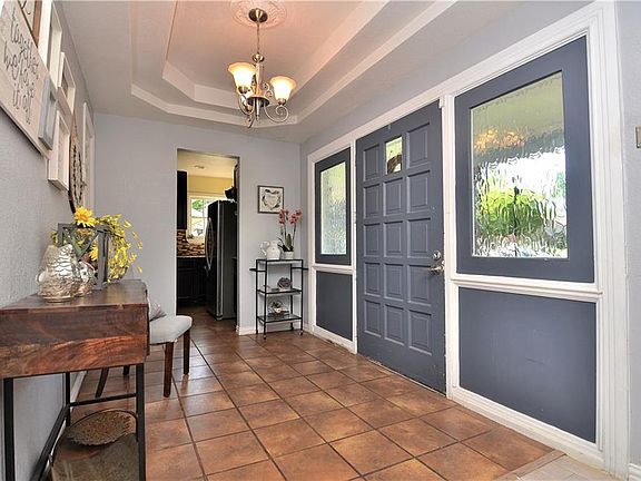 4th image of 1324 Briarwood Cir