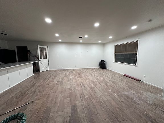 4th image of 1501 Gulf Ave