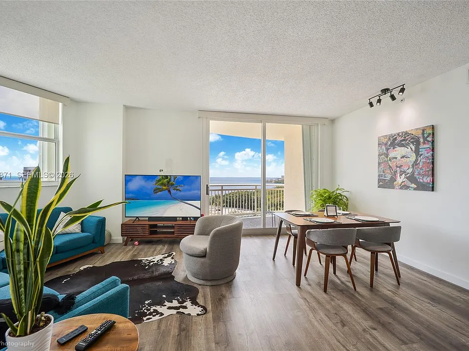 2475 Brickell Ave #1107