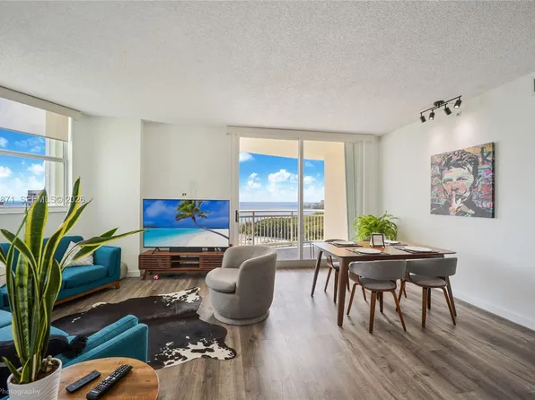 2475 Brickell Ave, Miami, FL