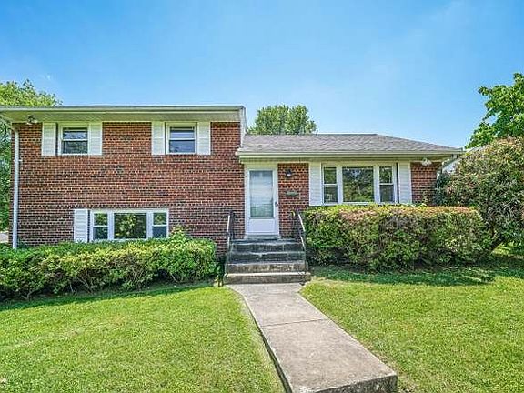 3rd image of 12102 Hunters Ln #3