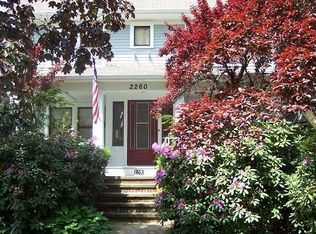 2260 Briarwood Rd, Cleveland Heights, OH 44118