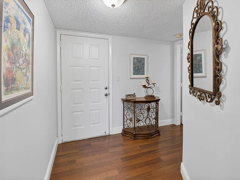 6866 Huntington Ln #607 — Photo 3