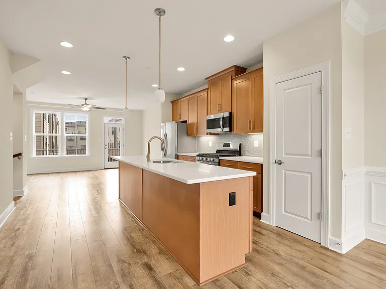 4707 Van Buren St — Photo 11