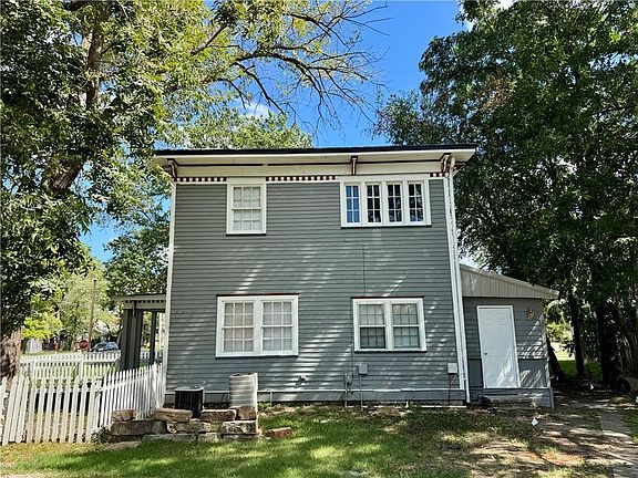 4th image of 203 W Arch St #304-S-&