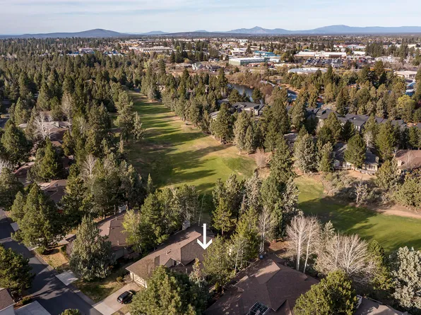 3020 Clubhouse Dr, Bend, OR 97703