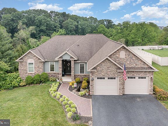 4th image of 6310 Maiden Creek Dr