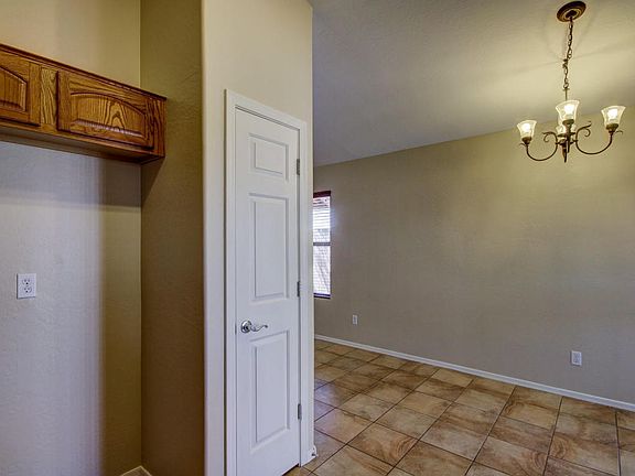 4th image of 1717 S 156th Ave