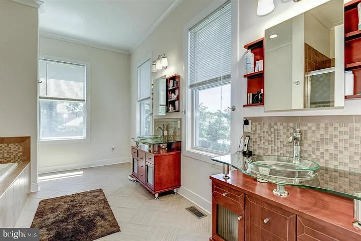 9830 River Rd — Photo 27